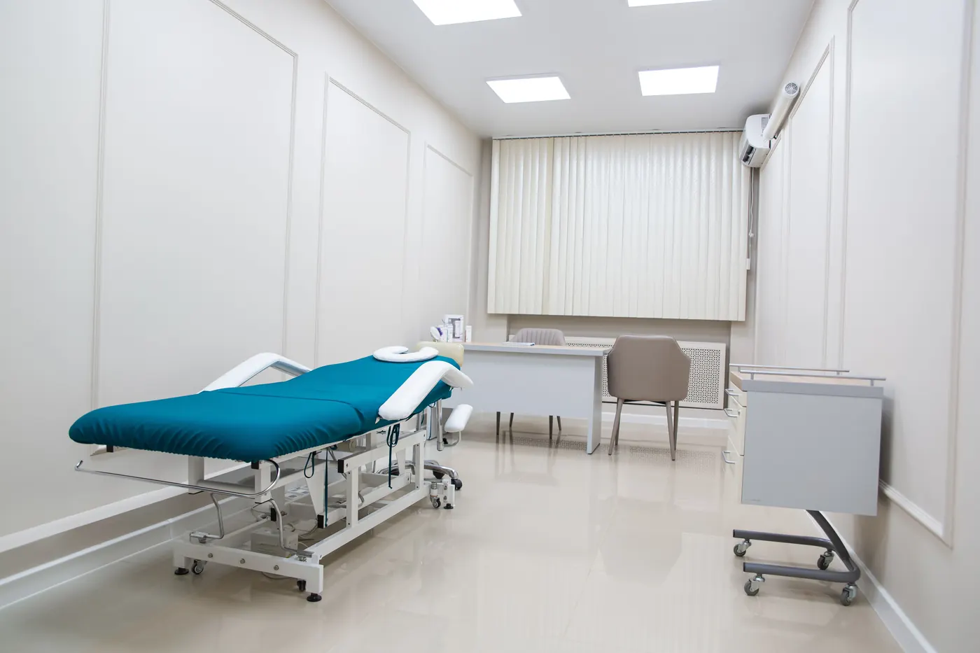 Clean treatment room ready for patient arrivals